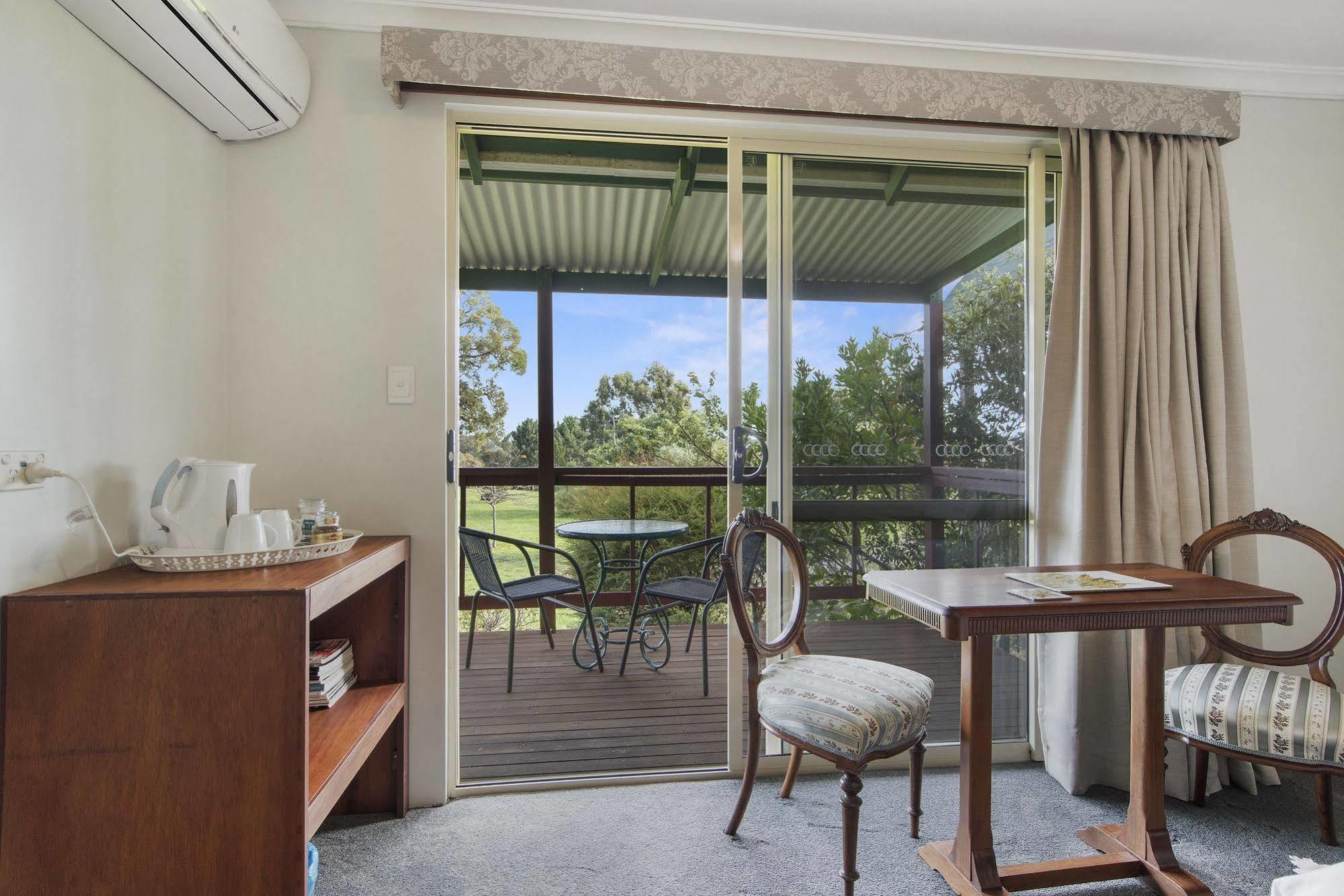 Shambhala Guesthouse Kangaroo Gully Exterior photo